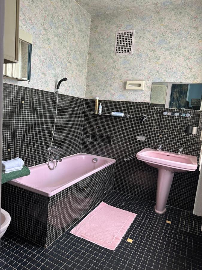 House Of Tanya Bed and Breakfast Bruxelles Esterno foto